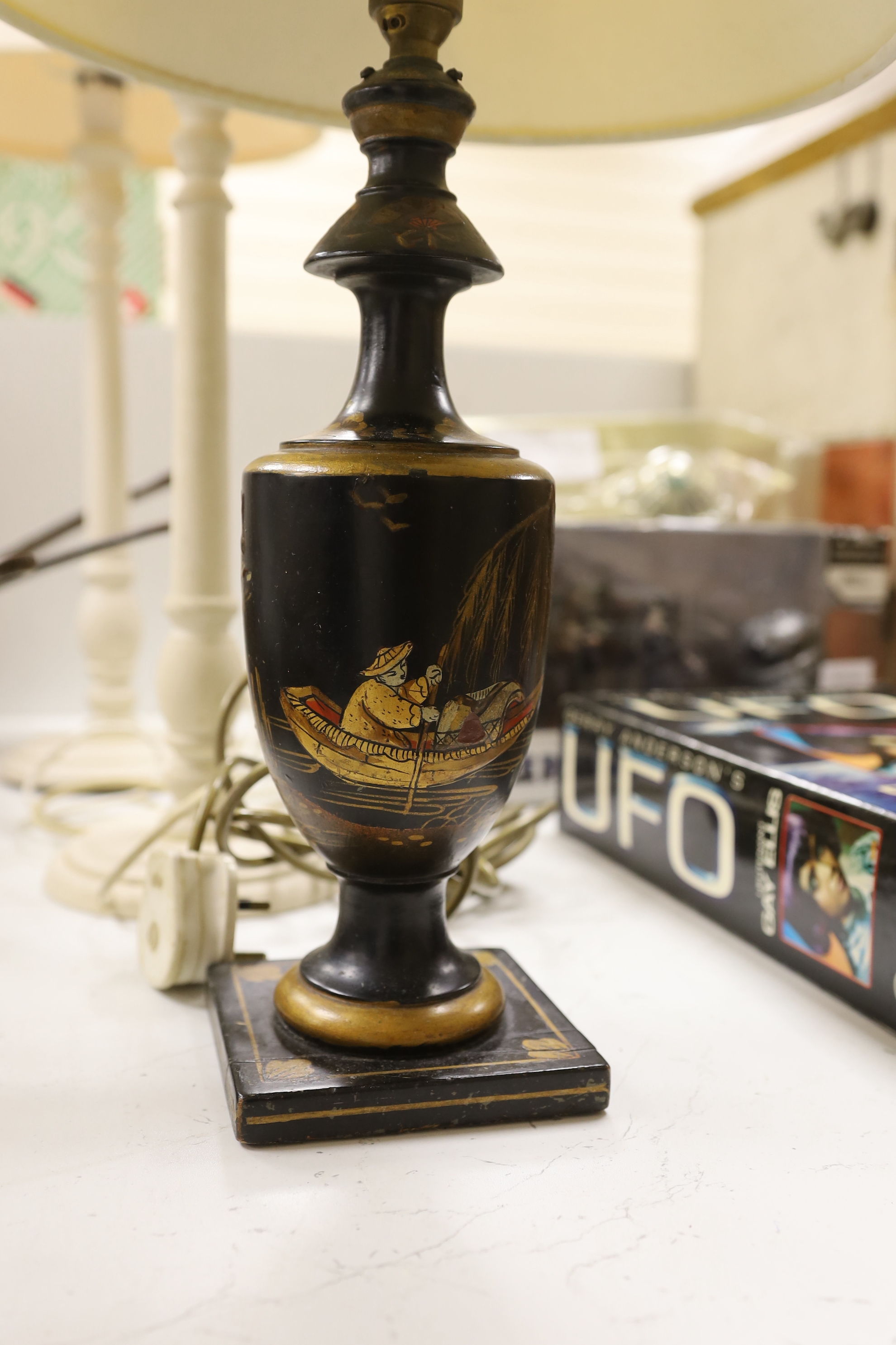 A chinoiserie japanned table lamp and two others